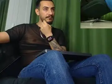 Chaturbate Free Porn Cam of andrewbanner