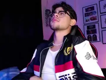 Chaturbate Watch Live Sex Cams of isaac_saenz