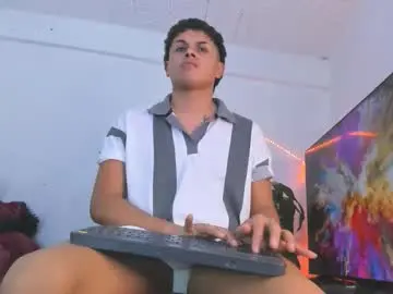 Chaturbate Free Live Porn of santiago_bosss