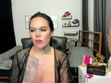 Chaturbate Free Live Porn of ur_majestyqueen_angelaxxx