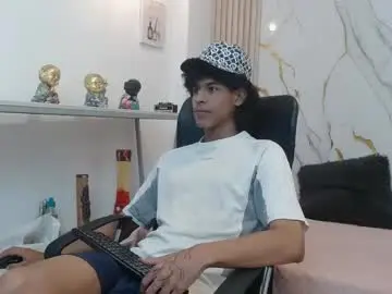 Chaturbate Private Sex Chat of zayn_fox32