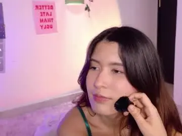 Chaturbate Free Live Porn of emicute_