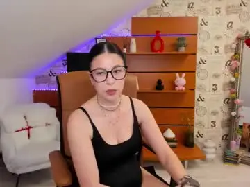 Chaturbate Adult Video Chat of emillytaylor