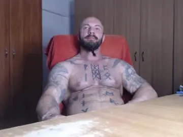 Chaturbate Live Porn of strongivan