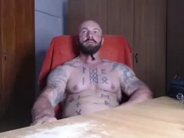 Chaturbate Live Porn of strongivan
