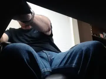 Chaturbate Live Sex Cam of talltexxxan