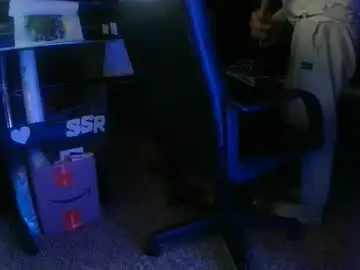 Chaturbate Live Sex Cam of bowerboi1217