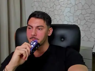 Chaturbate Live Sex of clintmasterss