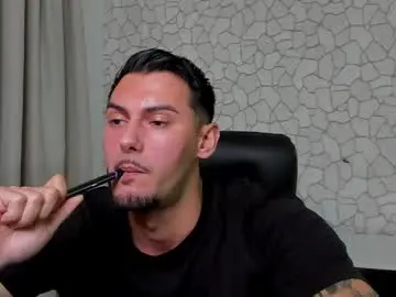 Chaturbate Live Sex Cam of clintmasterss