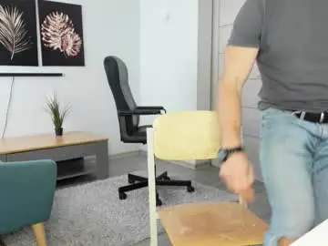 Chaturbate Sex Chat of tommy_burnzzz