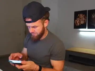 Chaturbate Free Porn Cam of tommy_burnzzz