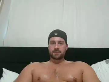 Chaturbate Live Sex Cam of mrthickly818