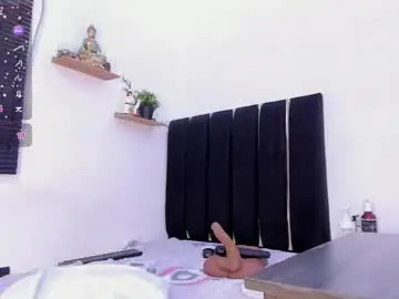 Chaturbate Free Porn Cam of hinatta_smiler