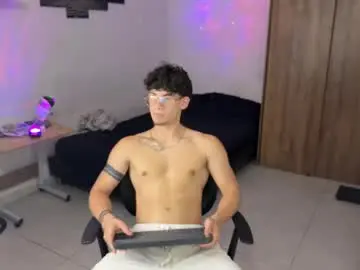 Chaturbate Free Porn Cam of kisan_smith