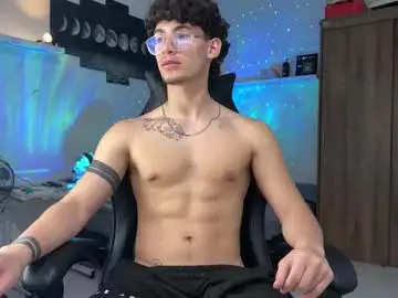 Chaturbate Live Sex Cam of kisan_smith