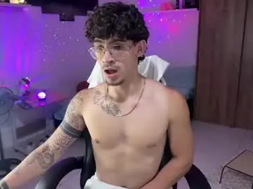 Chaturbate Best live sex cam show of kisan_smith