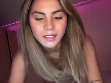 Chaturbate Live Sex Cam of sabrina_cutiee
