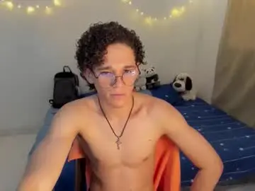 Chaturbate Best live sex cam show of tom_blue10