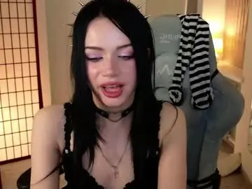 Chaturbate Live Sex Cam of dark_diva