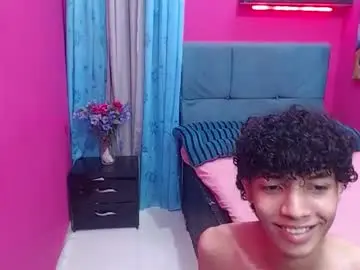 Chaturbate Live Sex Cam of destroys_fuck