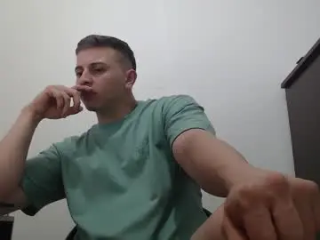 Chaturbate Sex Cam of draco_boy2000