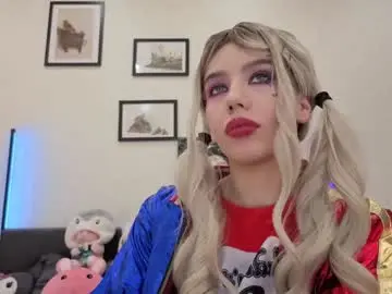 Chaturbate Live Sex Cam of jenie_fire