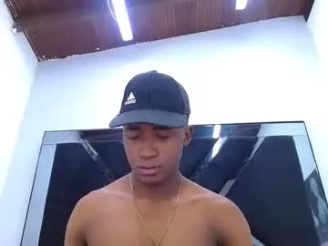 Chaturbate Live Sex Cam of yander_0