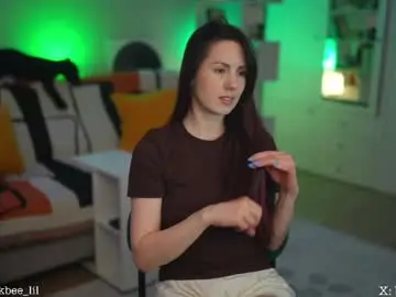 Chaturbate Free Porn Cam of _blackbee_