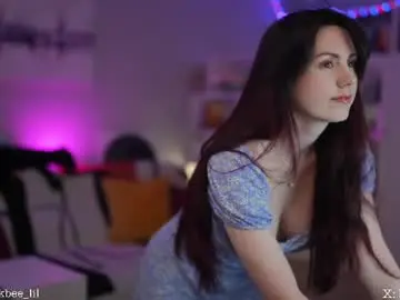Chaturbate Sex Cam of _blackbee_