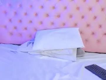 Chaturbate Best live sex cam show of denisse_logan