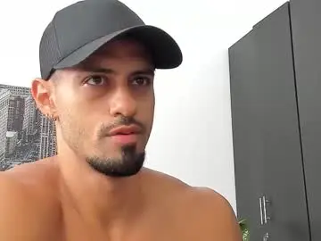Chaturbate Live Porn of thiago_driussi