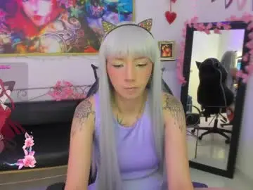 Chaturbate Live Sex Cam of liaa_kitten_