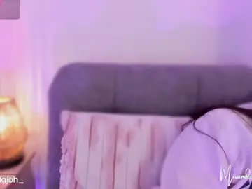 Chaturbate Sex Chat of mirandajohnson_