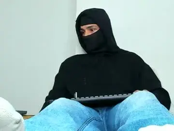 Chaturbate Live Sex Cam of master_dominant_777