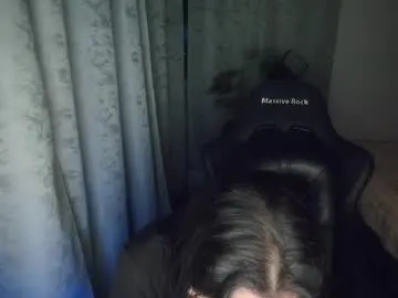 Chaturbate Live Porn of thays_mawakye01