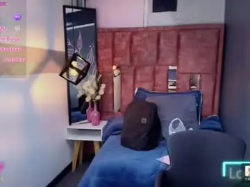 Chaturbate Watch Live Sex Cams of kiara_fox__