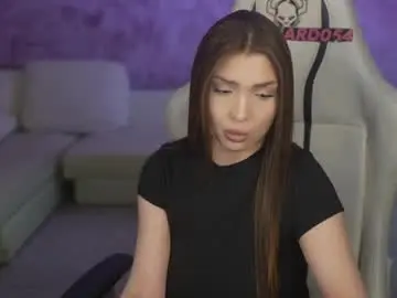 Chaturbate Nude Webcam of bright_diamonds_054