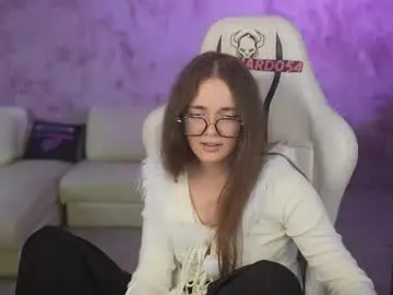 Chaturbate Nude Webcam of bright_diamonds_054