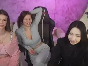 Chaturbate Free Live Porn of bright_diamonds_054