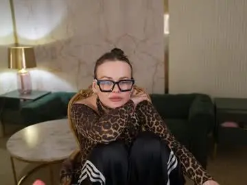 Chaturbate Best live sex cam show of bright_diamonds_054