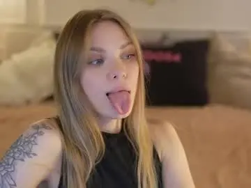 Chaturbate Free Porn Cam of bright_diamonds_054
