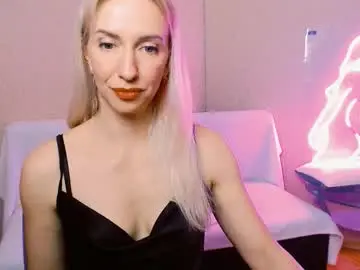 Chaturbate Free Porn Cam of cute_smile_shy