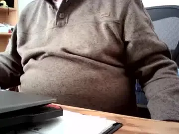 Chaturbate Nude Webcam of fatbellyitalian3