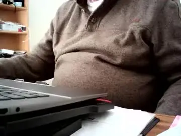 Chaturbate Nude Webcam of fatbellyitalian3