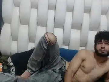 Chaturbate Free Live Porn of aaron_jones_1