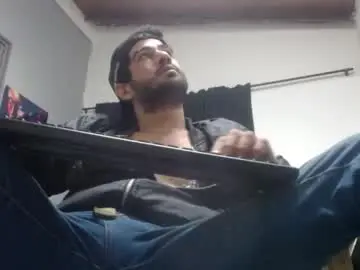Chaturbate Live Sex Cam of aaron_jones_1