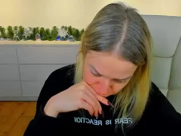 Chaturbate Live Sex Cam of anna_snow9