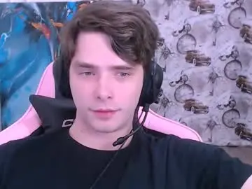 Chaturbate Free Porn Cam of dmitryromanov