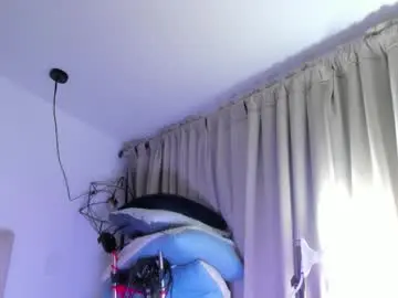 Chaturbate Best live sex cam show of halie728