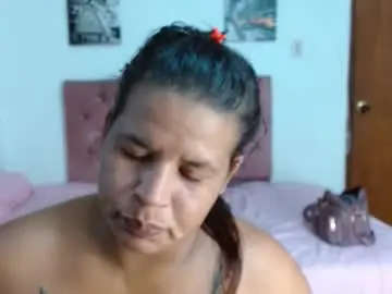 Chaturbate Live Sex Cam of andreaa_dirty